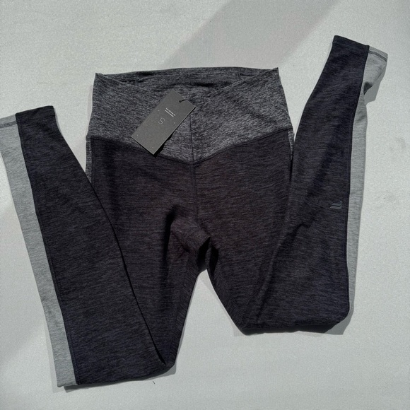 NWT Fabletics HeatherFlex High-Waisted Tonal Legging Size S - Picture 2 of 5